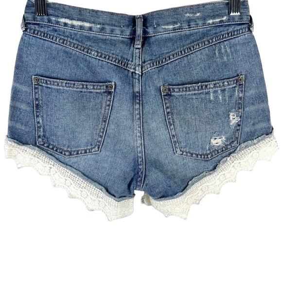 Free People Lacey Crochet Distressed Cutoff Jean Shorts 24 Boho Festival - Picture 4 of 4